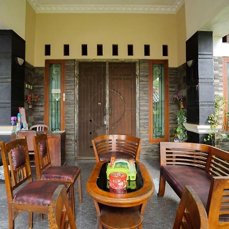 Reddoorz Syariah Near Rs Advent Bandar Lampung Hotel Eksteriør billede