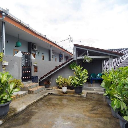 Reddoorz Syariah Near Rs Advent Bandar Lampung Hotel Eksteriør billede
