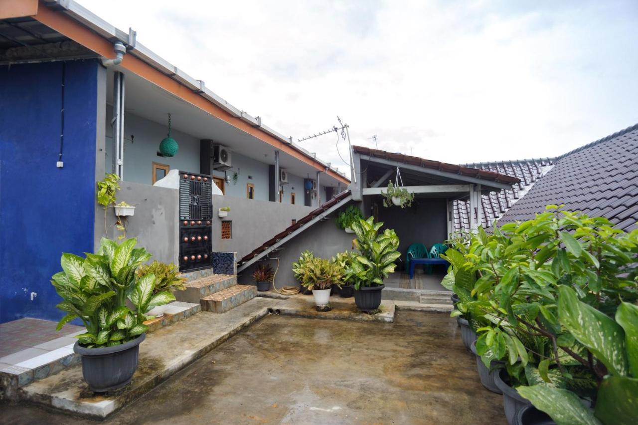 Reddoorz Syariah Near Rs Advent Bandar Lampung Hotel Eksteriør billede