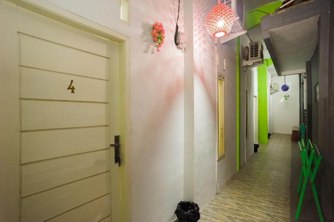 Reddoorz Syariah Near Rs Advent Bandar Lampung Hotel Eksteriør billede