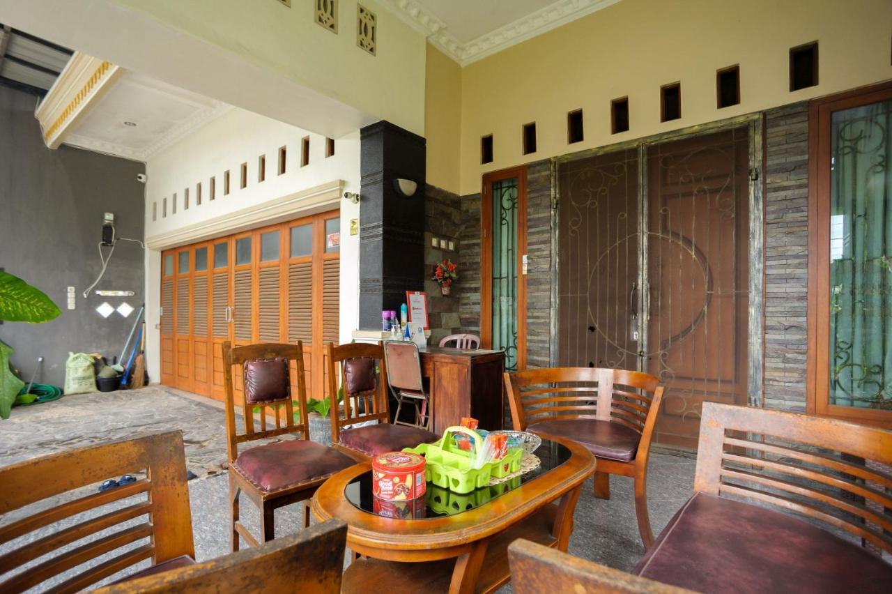 Reddoorz Syariah Near Rs Advent Bandar Lampung Hotel Eksteriør billede