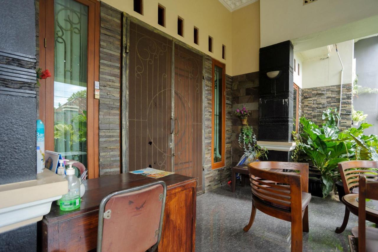 Reddoorz Syariah Near Rs Advent Bandar Lampung Hotel Eksteriør billede